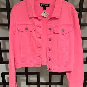 (NWT) XXI PREMIUM DENIM JACKET IN BARBIE PINK SIZE L JUNIORS